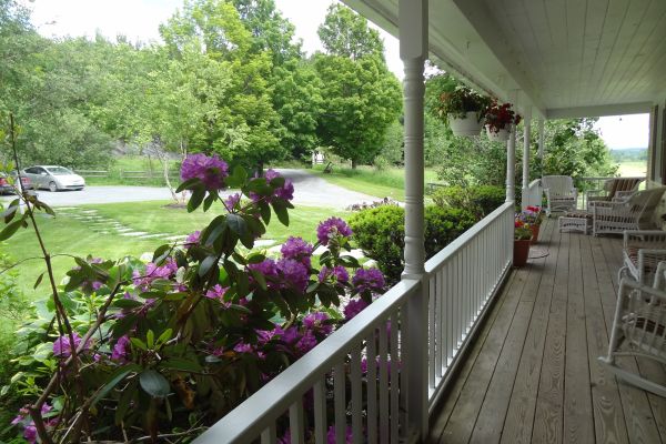 INN AT BUCK HOLLOW FARM (Fairfax)